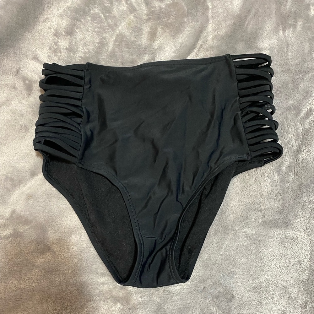 Bikinis bottom, high tops